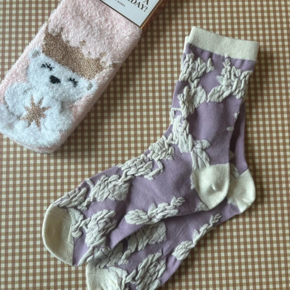 Bath & Body works lounge socks + unbranded socks.‎ One size. NEW